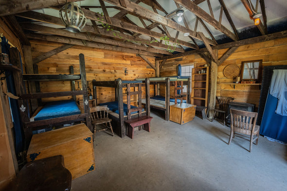 Pendarvin Cabin - MINIMUM 6 PEOPLE